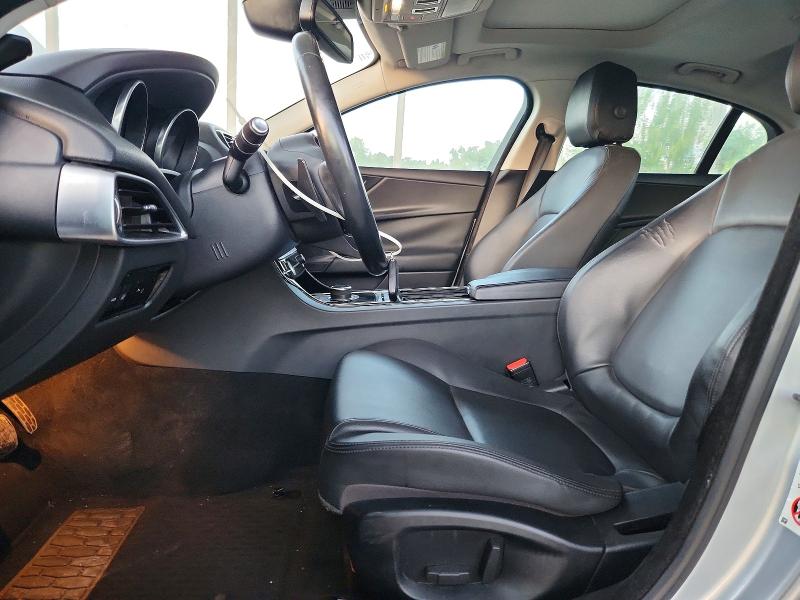 Photo 7 from auction – 2018 JAGUAR XE with VIN SAJAJ4FN2JCP24253
