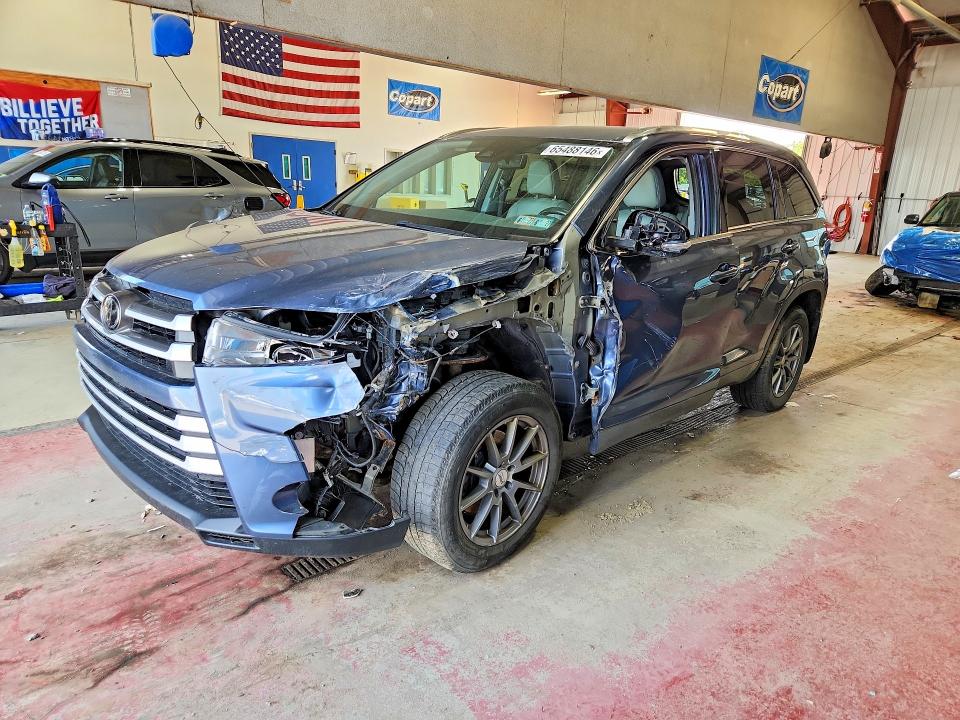 TOYOTA HIGHLANDER 2017 with VIN 5TDJZRFH1HS429281 - Photo from auction