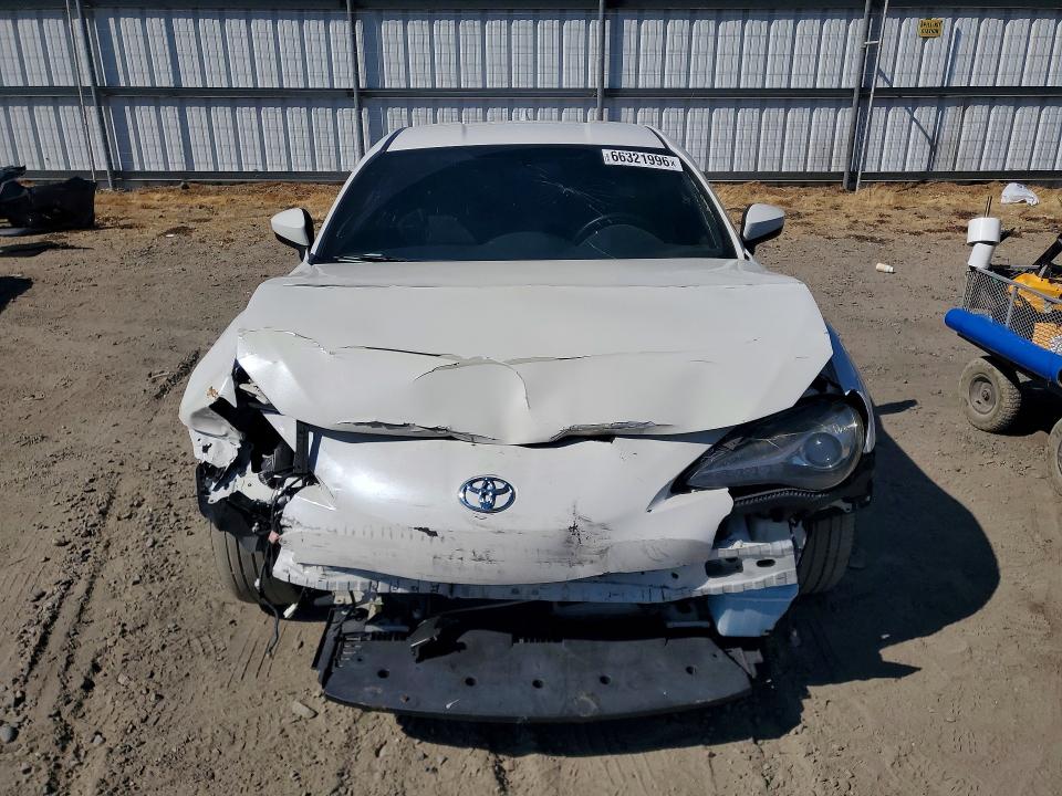Photo 5 from auction – 2017 TOYOTA 86 with VIN JF1ZNAA13H8703844
