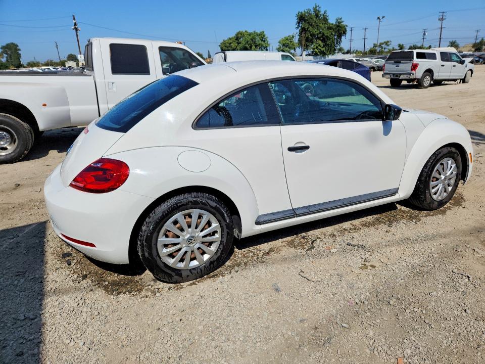 Photo 3 from auction – 2012 VOLKSWAGEN BEETLE with VIN 3VWAP7AT5CM648532