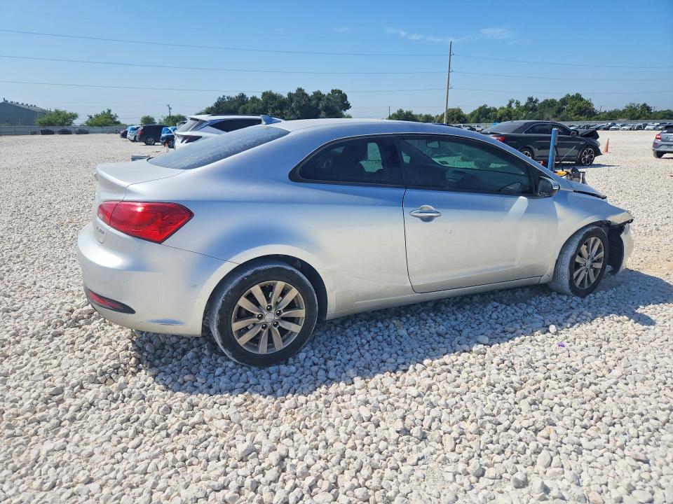 Photo 3 from auction – 2015 KIA FORTE KOUP with VIN KNAFX6A84F5273125