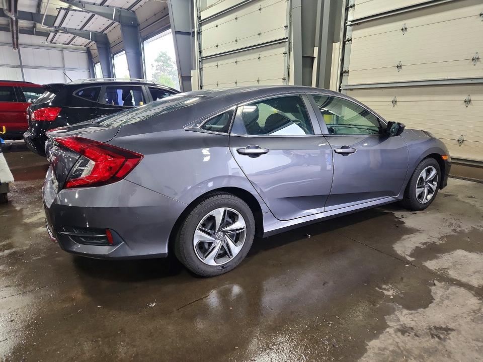 Foto 3 de la subasta – 2019 HONDA CIVIC con VIN 2HGFC2F69KH587534