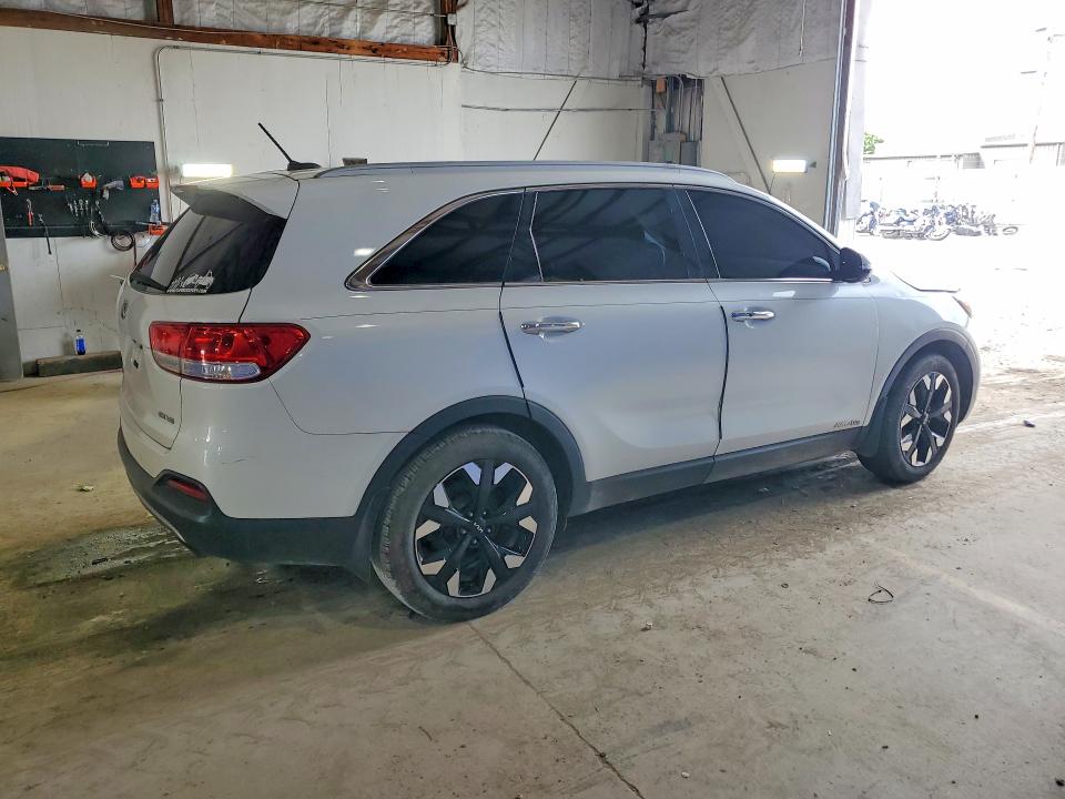 Photo 3 from auction – 2018 KIA SORENTO with VIN 5XYPHDA50JG354170