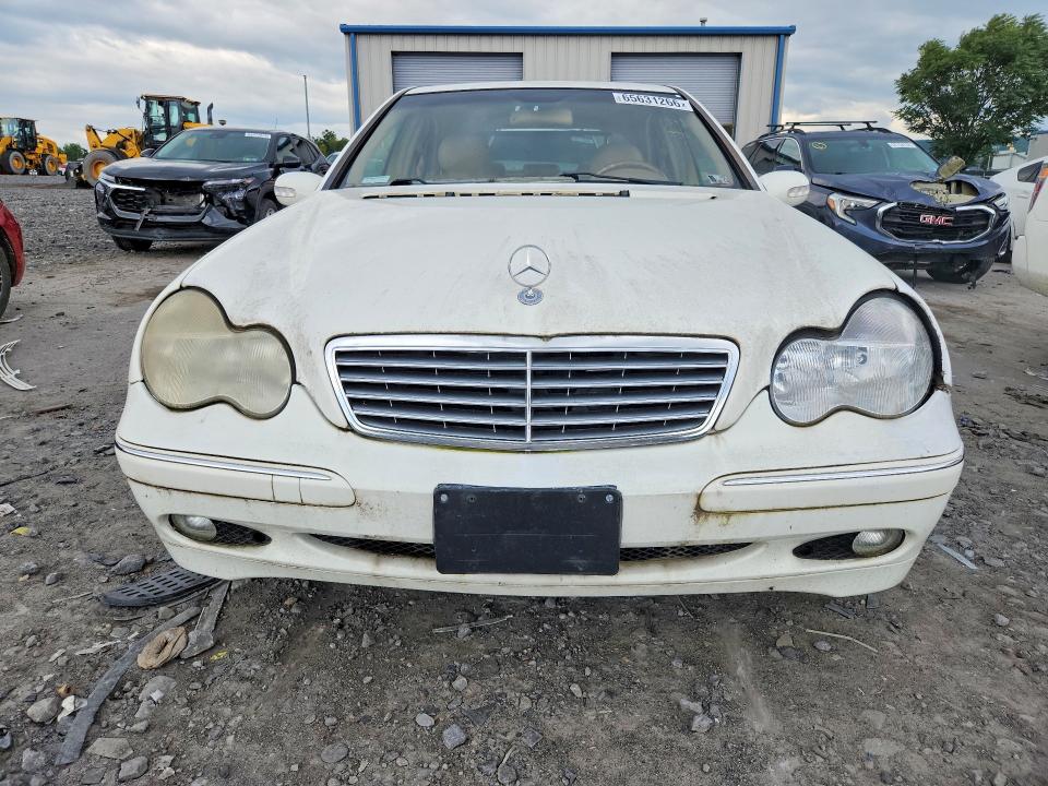 Photo 5 from auction – 2003 MERCEDES-BENZ C with VIN WDBRF61J13F321111