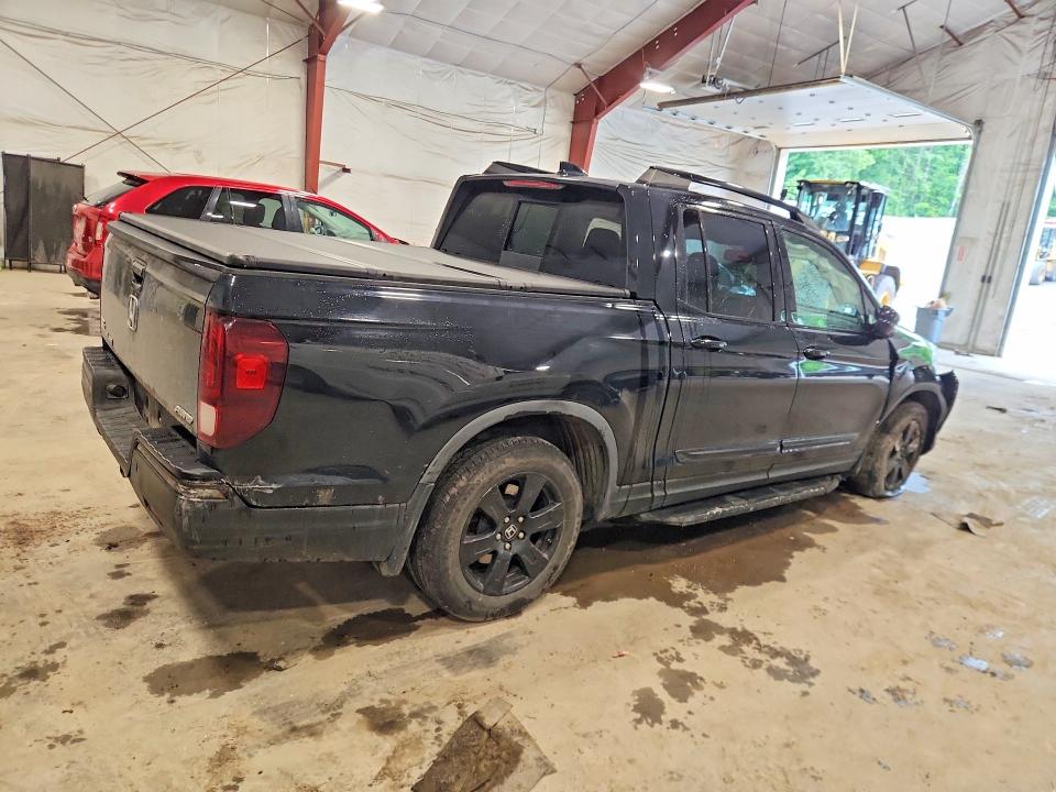 Photo 3 from auction – 2017 HONDA RIDGELINE with VIN 5FPYK3F84HB007176