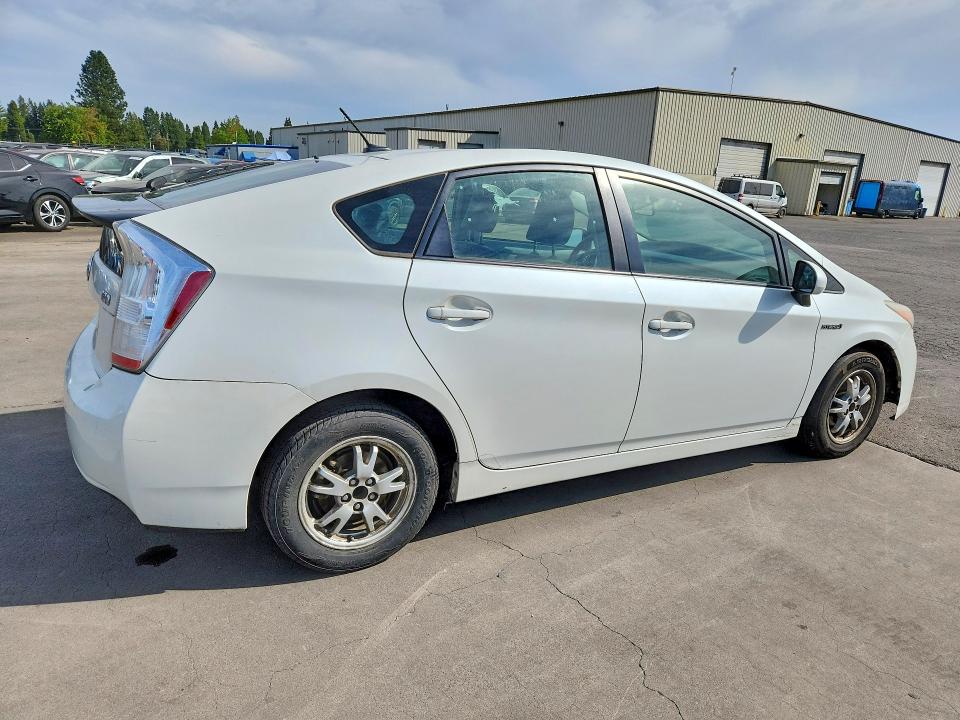 Photo 3 from auction – 2011 TOYOTA PRIUS with VIN JTDKN3DU7B1358637