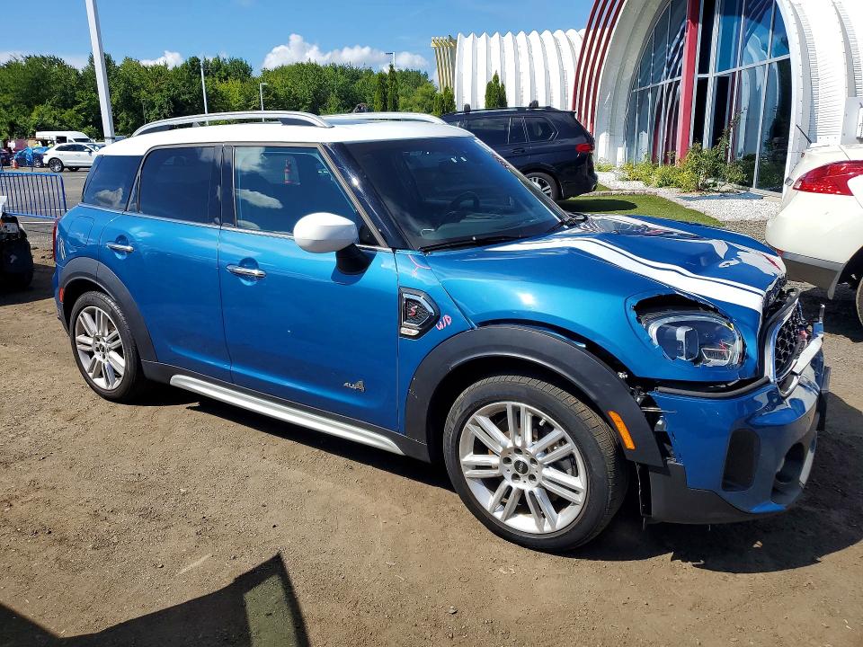 Photo 4 from auction – 2022 MINI COOPER with VIN WMZ83BR08N3N94223
