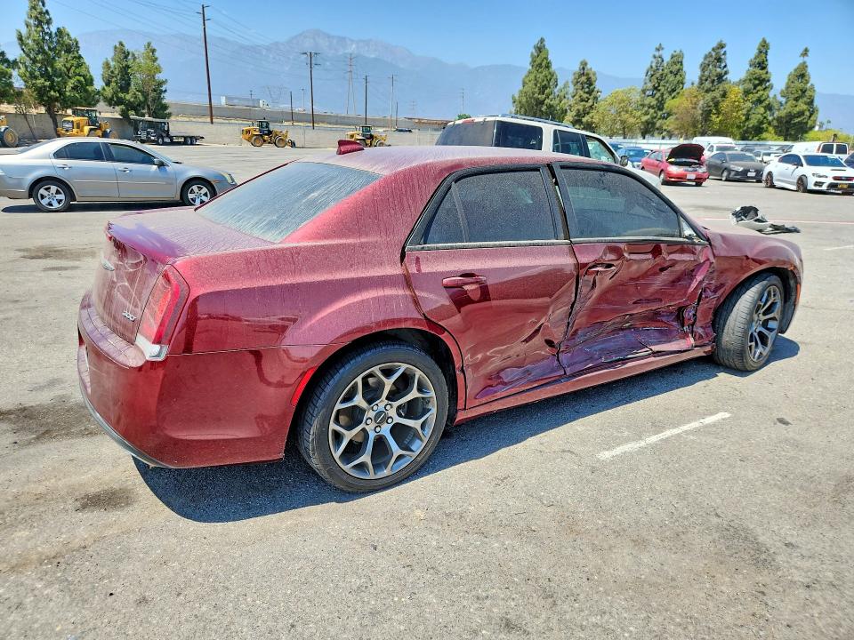 Photo 3 from auction – 2018 CHRYSLER 300 with VIN 2C3CCAAG3JH308139