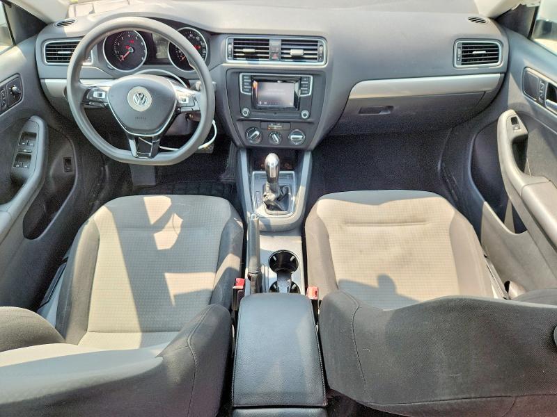 Photo 8 from auction – 2017 VOLKSWAGEN JETTA with VIN 3VW2B7AJ9HM337095