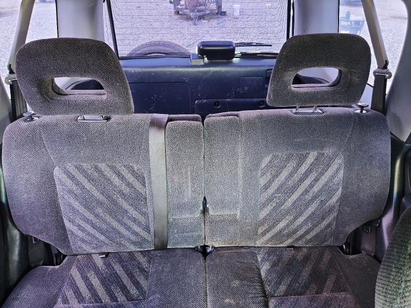 Photo 10 from auction – 1999 HONDA CR-V with VIN JHLRD1863XC047755
