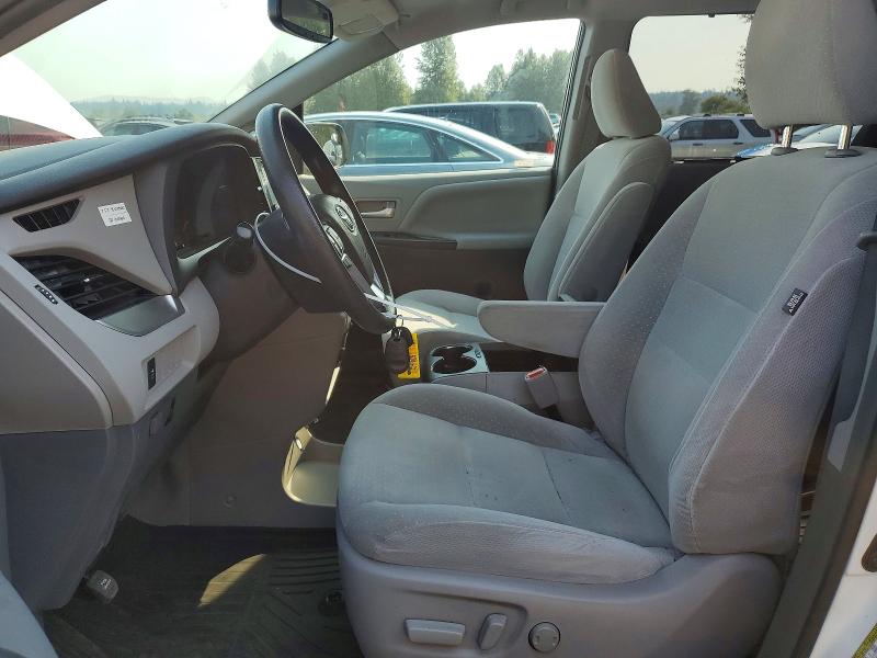 Photo 7 from auction – 2017 TOYOTA SIENNA with VIN 5TDJZ3DC5HS176891