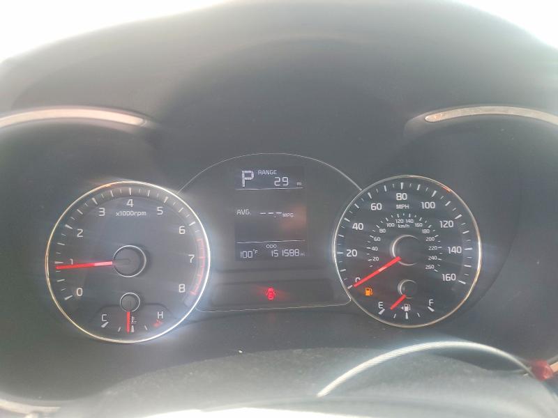 Photo 9 from auction – 2018 KIA FORTE with VIN 3KPFK4A70JE213563