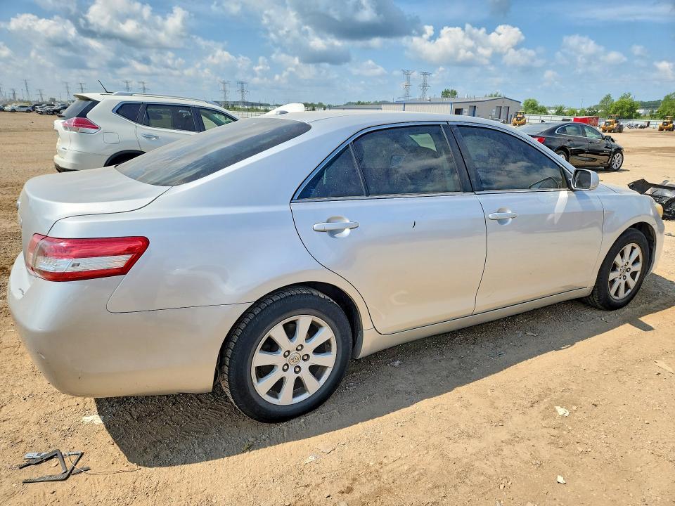 Photo 3 from auction – 2010 TOYOTA CAMRY with VIN 4T1BF3EK1AU543298