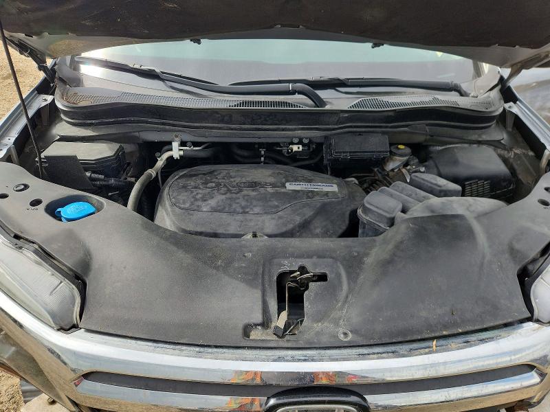 Photo 11 from auction – 2018 HONDA RIDGELINE with VIN 5FPYK3F18JB501971
