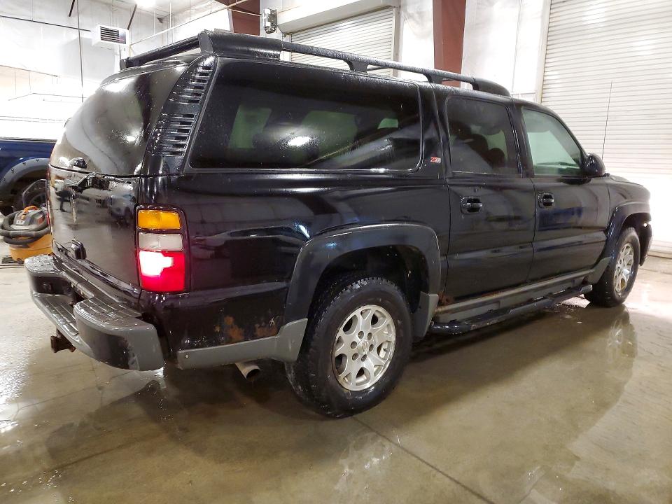 Photo 3 from auction – 2005 CHEVROLET SUBURBAN with VIN 3GNFK16Z35G242727