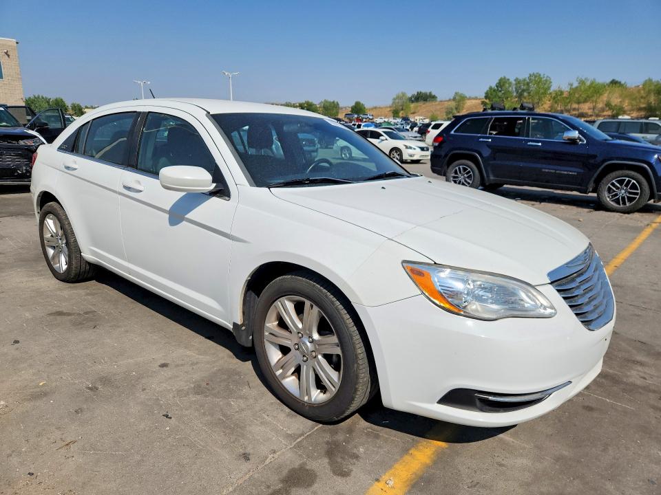 Photo 4 from auction – 2011 CHRYSLER 200 with VIN 1C3BC1FB6BN589984