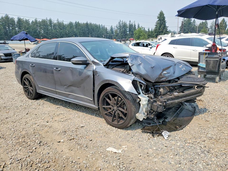 Foto 4 de la subasta – 2017 VOLKSWAGEN PASSAT con VIN 1VWDT7A32HC049699