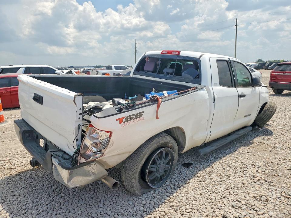 Photo 3 from auction – 2014 TOYOTA TUNDRA with VIN 5TFRM5F11EX072736