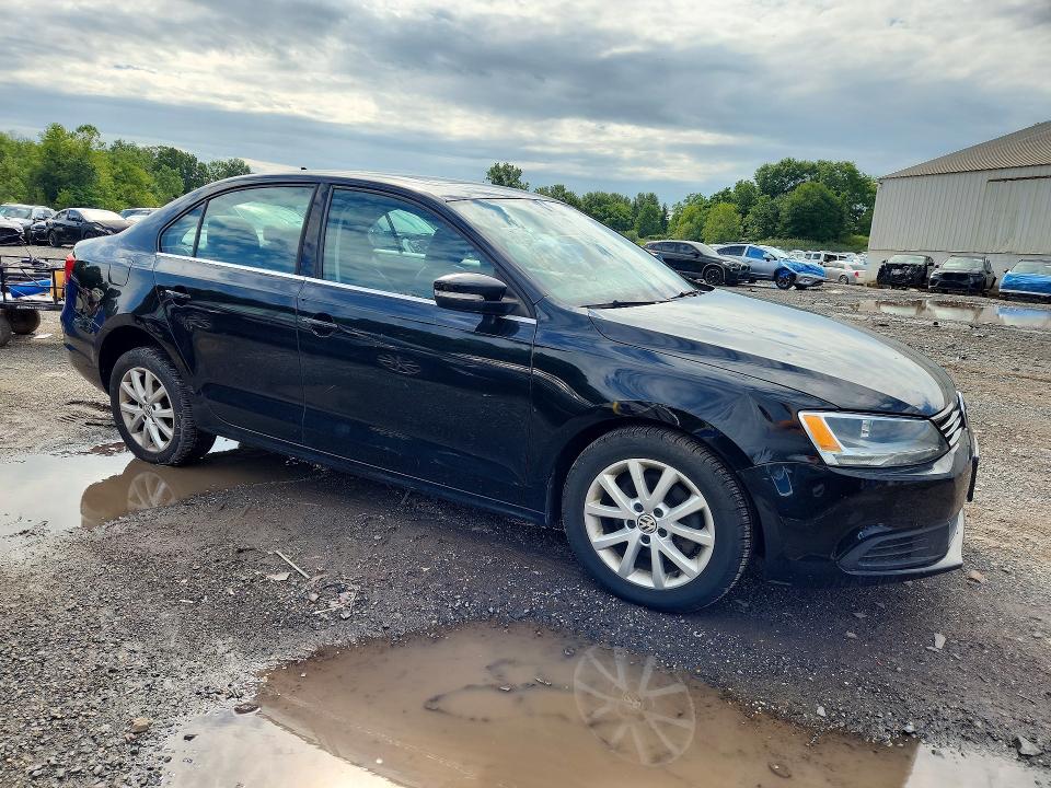 Photo 4 from auction – 2013 VOLKSWAGEN JETTA with VIN 3VWDP7AJ4DM428764