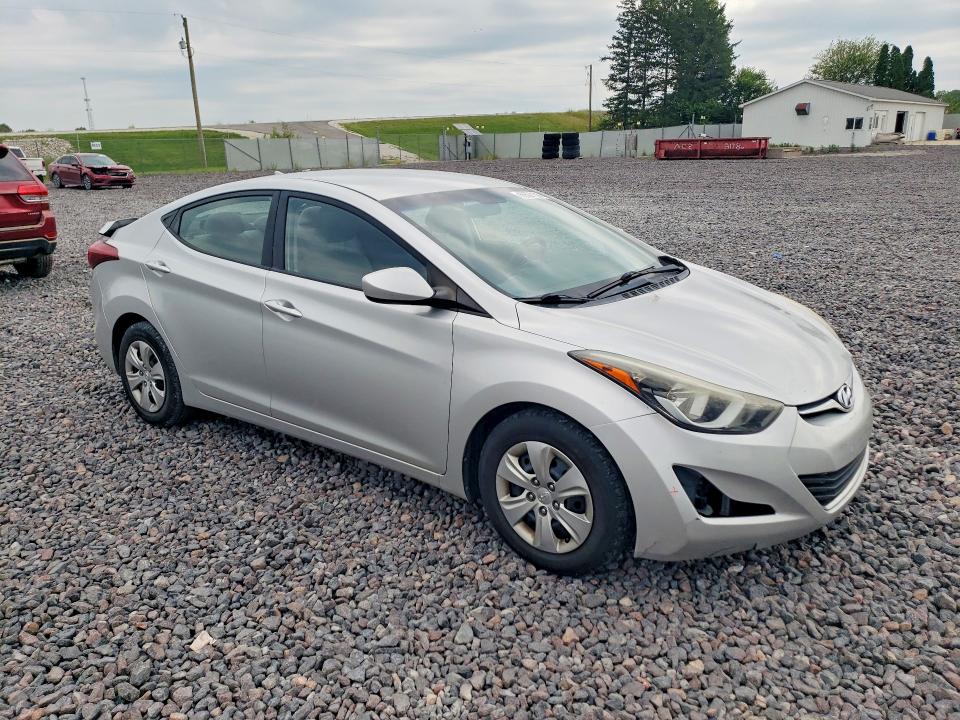 Photo 4 from auction – 2016 HYUNDAI ELANTRA with VIN 5NPDH4AE7GH674199