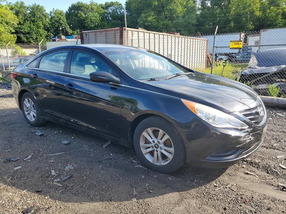 Photo 4 from auction – 2013 HYUNDAI SONATA with VIN 5NPEB4AC0DH721055