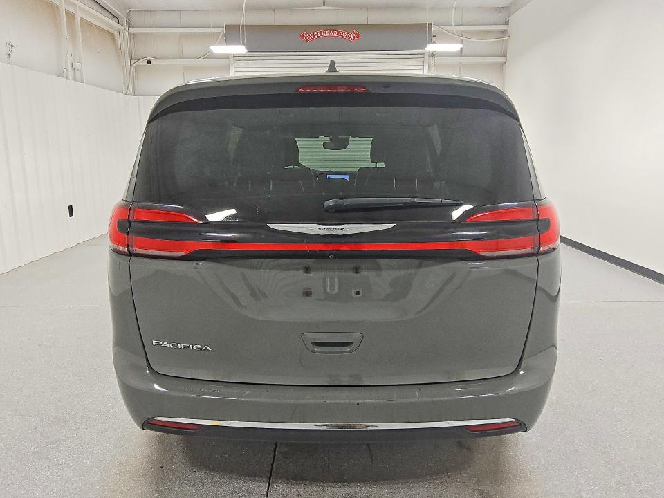 Photo 6 from auction – 2022 CHRYSLER PACIFICA with VIN 2C4RC1BGXNR220175