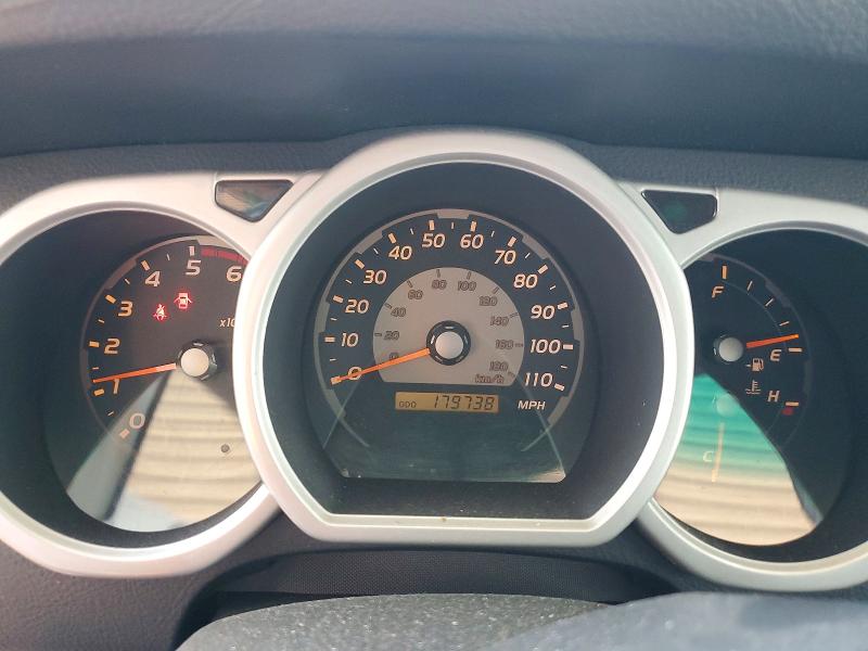 Foto 9 de la subasta – 2004 TOYOTA 4RUNNER con VIN JTEBT14R240034893