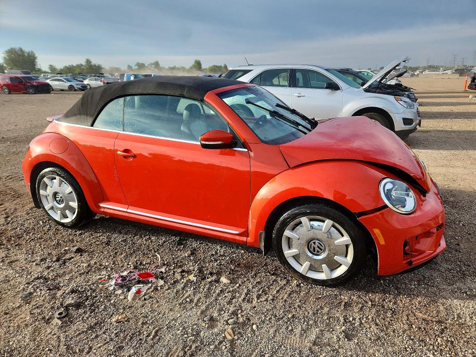 Photo 4 from auction – 2017 VOLKSWAGEN BEETLE with VIN 3VW517AT9HM804629