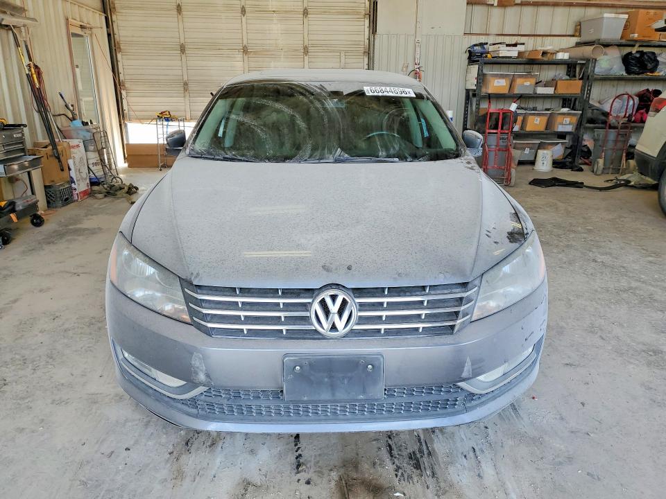 Zdjęcie 5 z aukcji – 2014 VOLKSWAGEN PASSAT z VIN 1VWCN7A34EC045378