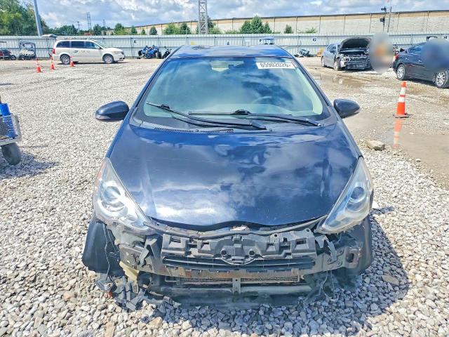 Снимка 5 от търг – 2016 TOYOTA PRIUS C с VIN JTDKDTB31G1124708