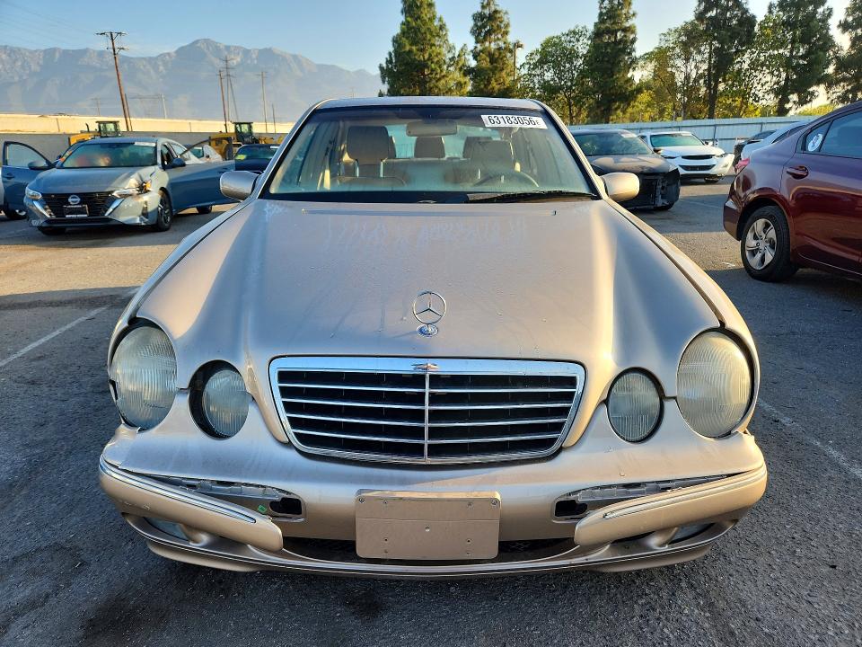 Photo 5 from auction – 2001 MERCEDES-BENZ E with VIN WDBJF65J71B166267