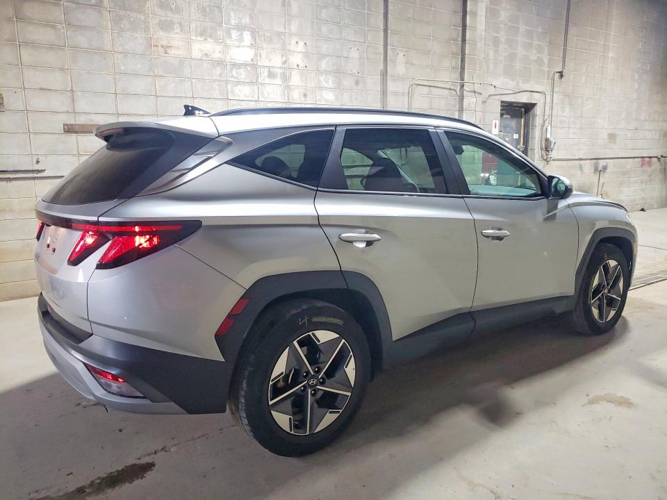 Photo 3 from auction – 2025 HYUNDAI TUCSON with VIN 5NMJB3DE3SH563164