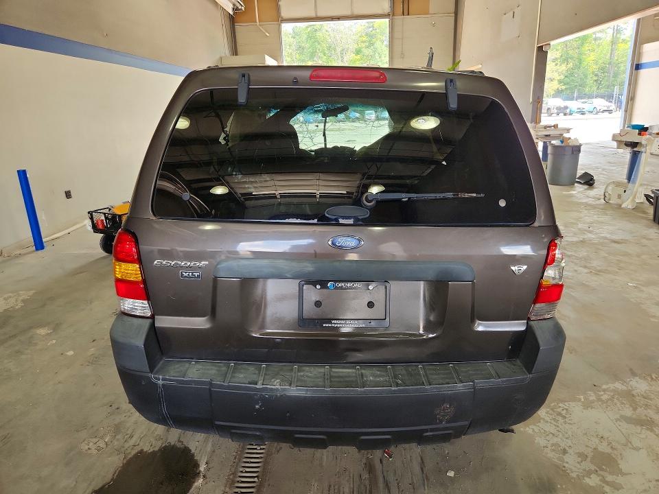 Photo 6 from auction – 2006 FORD ESCAPE with VIN 1FMCU93166KB98425