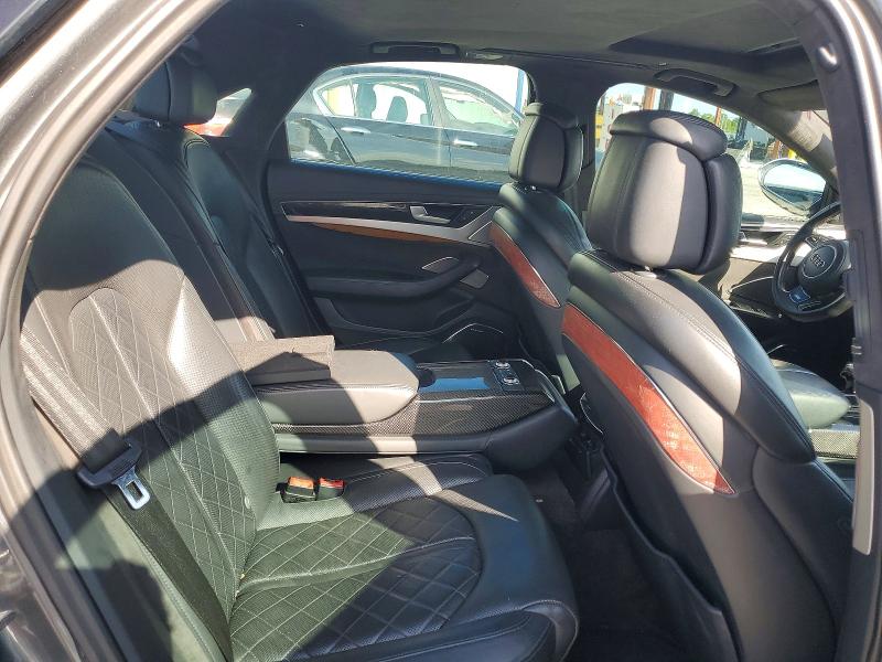 Foto 10 de la subasta – 2014 AUDI S8 con VIN WAUD2AFD1EN007994
