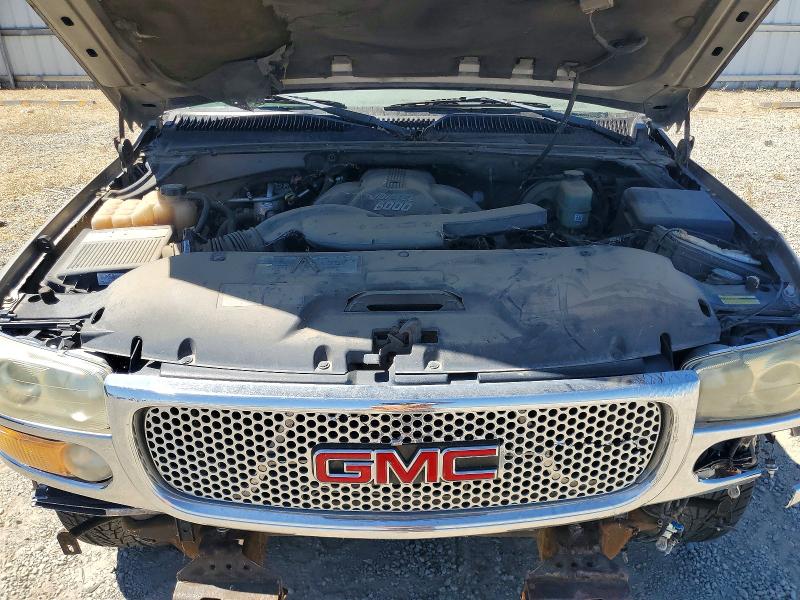 Photo 12 from auction – 2002 GMC DENALI with VIN 1GKFK66U92J251683