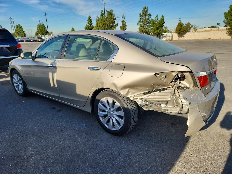 Photo 2 from auction – 2015 HONDA ACCORD with VIN 1HGCR2F79FA082219