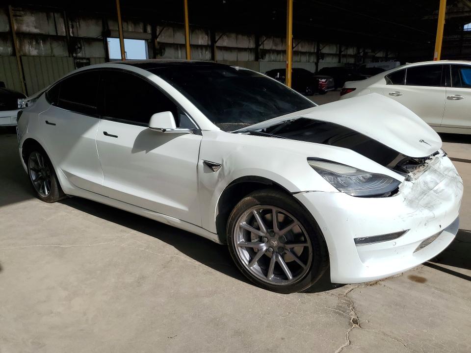 Photo 4 from auction – 2018 TESLA MODEL 3 with VIN 5YJ3E1EA2JF162611