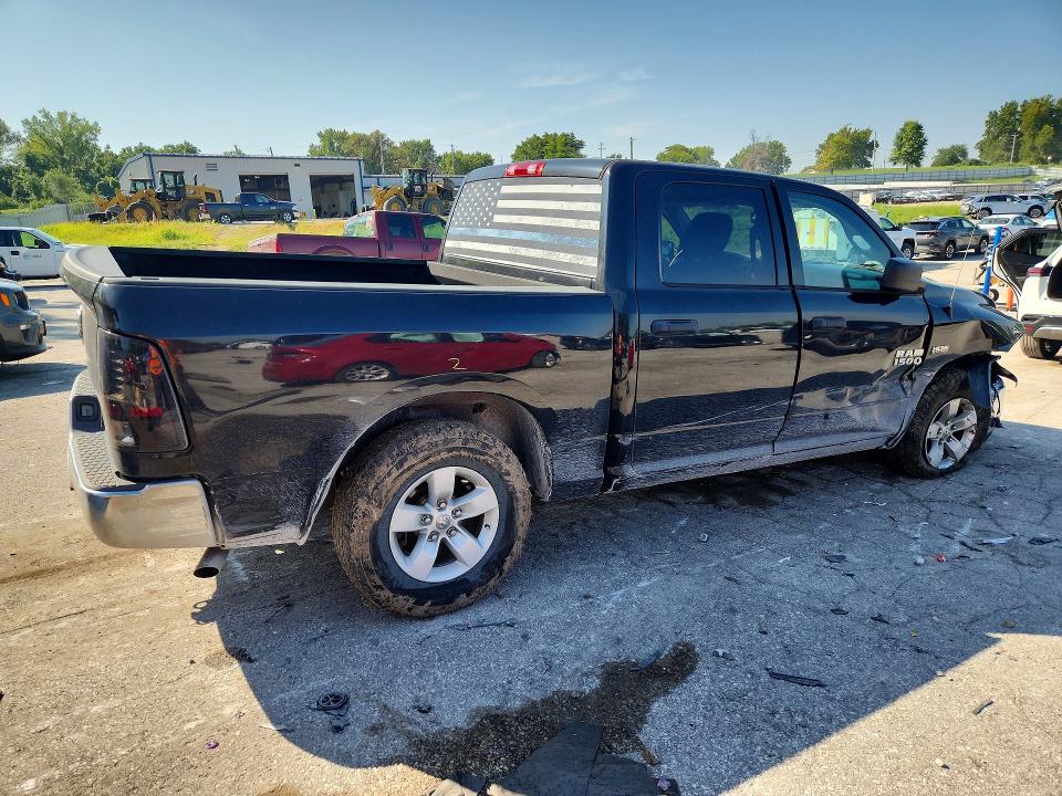 Photo 3 from auction – 2018 RAM 1500 with VIN 3C6RR6KT4JG219006