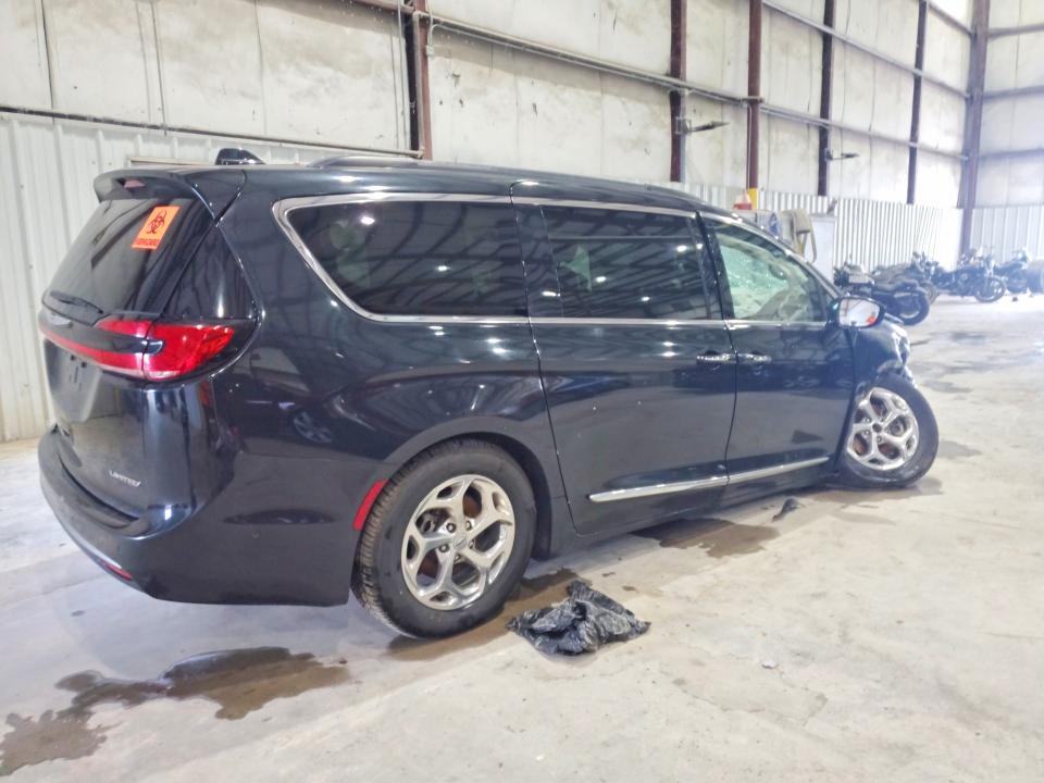 Photo 3 from auction – 2022 CHRYSLER PACIFICA with VIN 2C4RC1GGXNR114737
