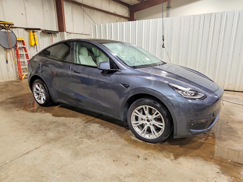 Photo 4 from auction – 2023 TESLA MODEL Y with VIN 7SAYGDEE4PA113245
