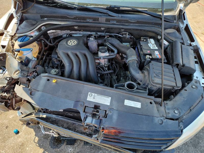 Photo 11 from auction – 2014 VOLKSWAGEN JETTA with VIN 3VW2K7AJ8EM234584