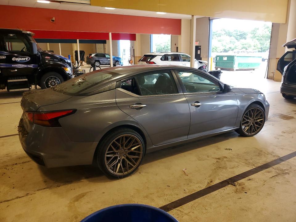 Photo 3 from auction – 2024 NISSAN ALTIMA with VIN 1N4BL4BV3RN368064