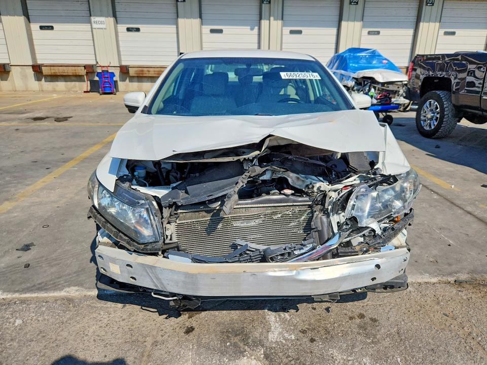Photo 5 from auction – 2015 HONDA CIVIC with VIN 19XFB2F7XFE032622