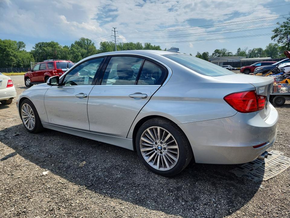 Фото 2 с аукциона – 2013 BMW 328 с VIN WBA3C1C56DF442217