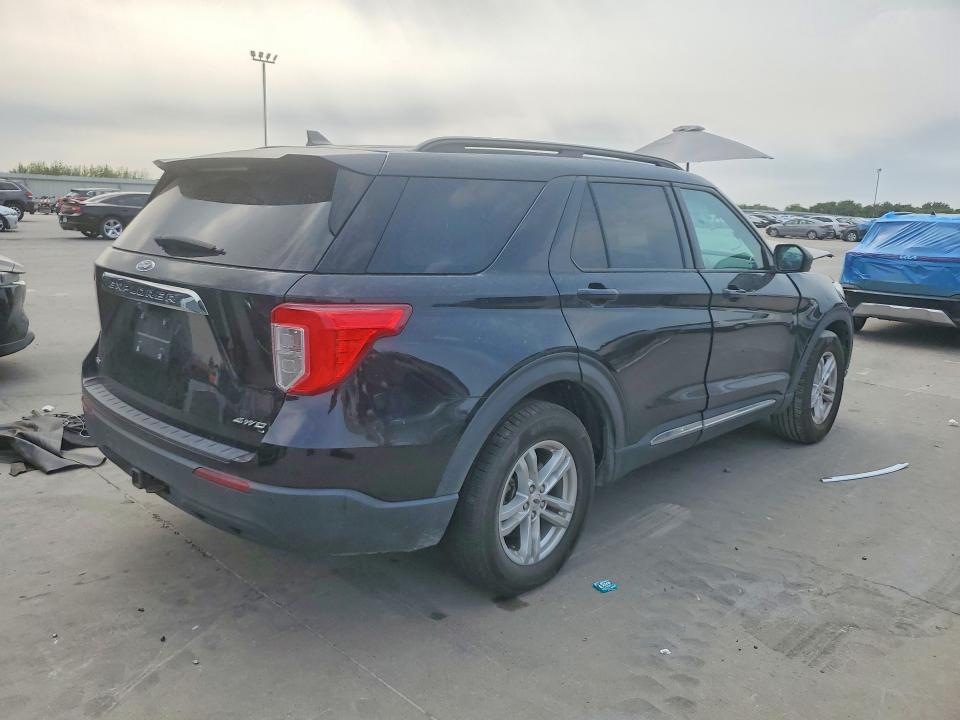 Photo 3 from auction – 2021 FORD EXPLORER with VIN 1FMSK8DH2MGC32142