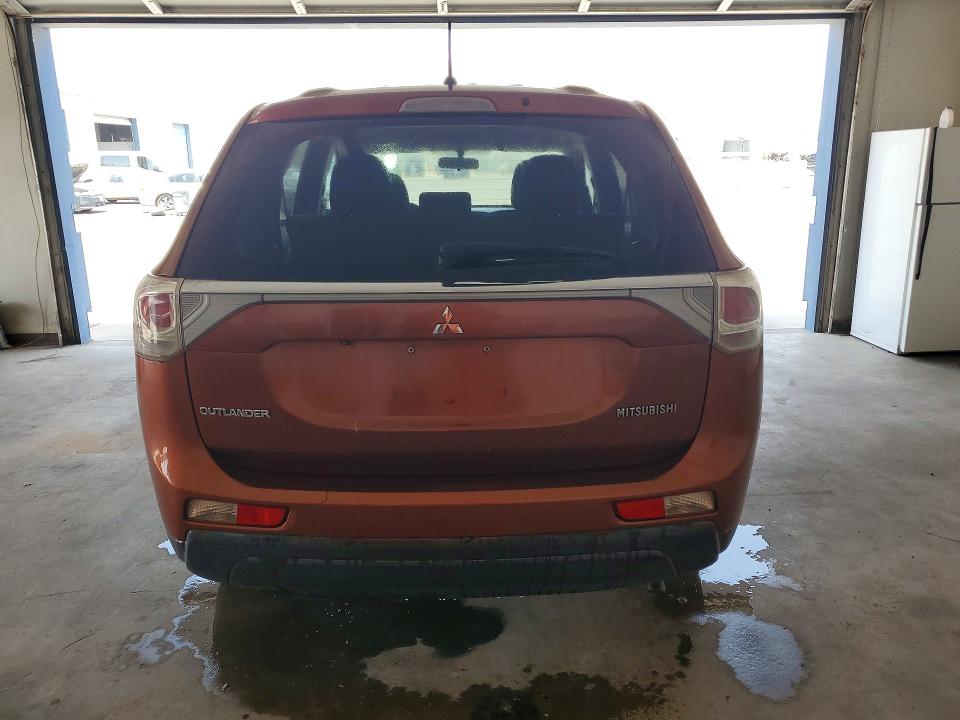 Photo 6 from auction – 2014 MITSUBISHI OUTLANDER with VIN JA4AD3A33EZ001854