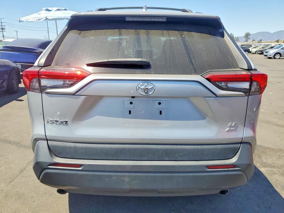 Photo 6 from auction – 2021 TOYOTA RAV4 with VIN 2T3F1RFV3MW190070
