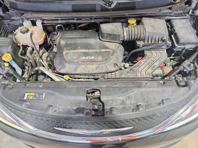 Photo 12 from auction – 2018 CHRYSLER PACIFICA with VIN 2C4RC1EG5JR102718