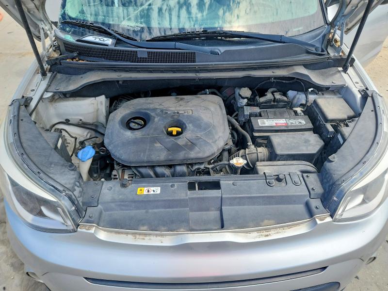 Photo 11 from auction – 2017 KIA SOUL with VIN KNDJP3A55H7415636