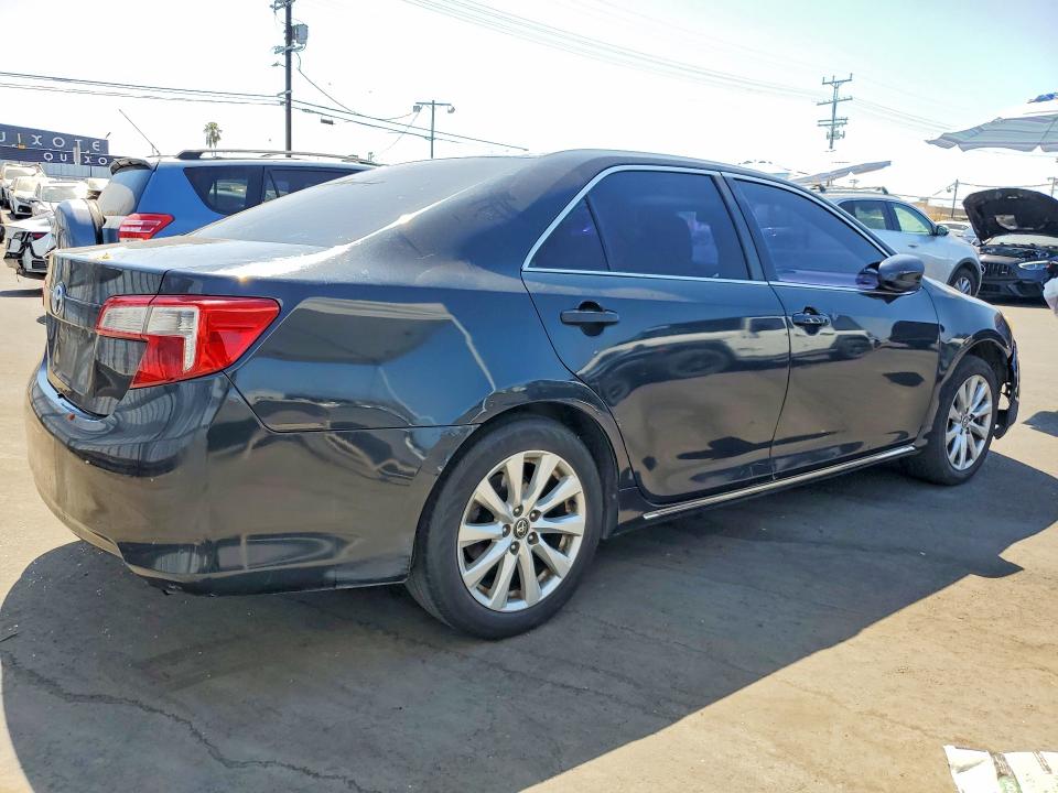 Photo 3 from auction – 2014 TOYOTA CAMRY with VIN 4T1BF1FK9EU305661